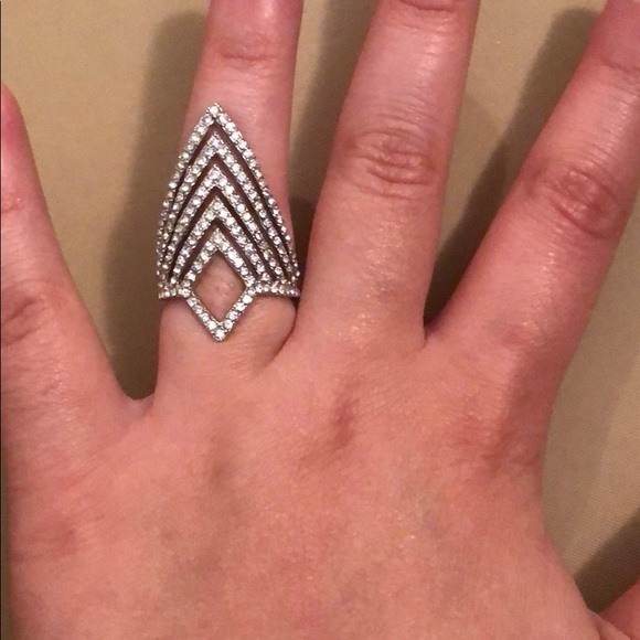 BCBG ring - Picture 2 of 2